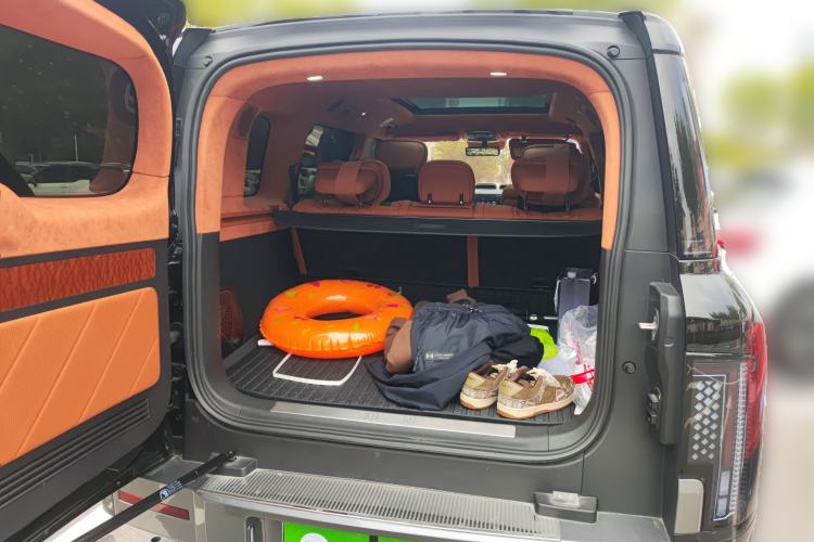 Used Yangwang U8 2023 Luxury Edition
