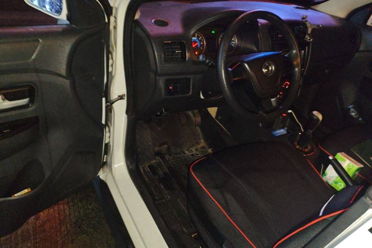 Used Dongfeng Fengon 370 2016 1.5L Manual Standard Model II 7 Seats
