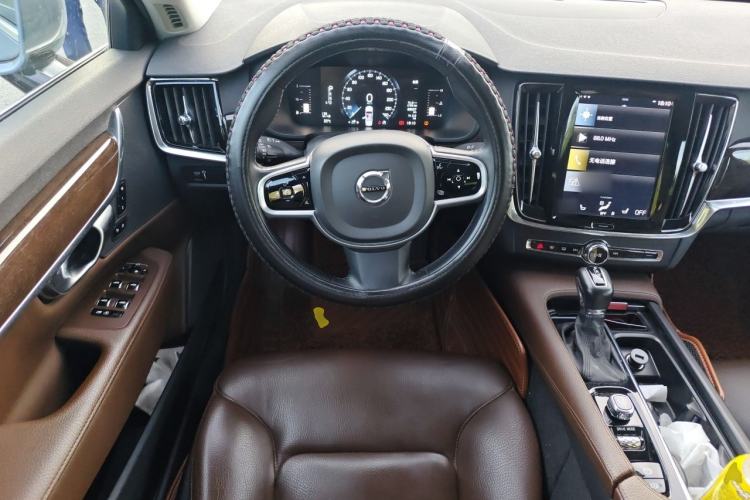 Used Volvo S90 2017 T5 Zhiyuan Edition
