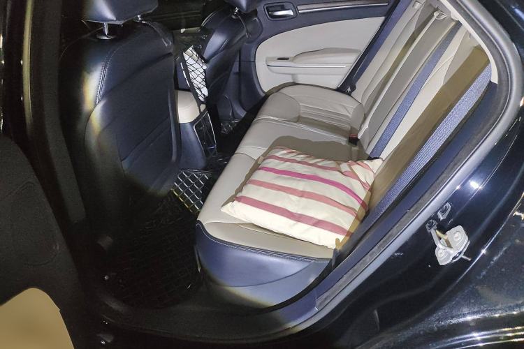 Used Chrysler 300C 2016 3.0L Supreme Edition