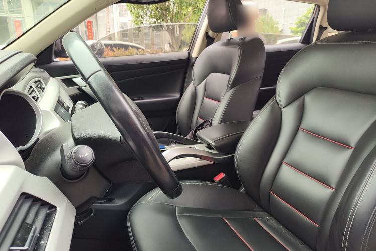 Used Geely Auto Emgrand X7 Sport 2018 1.8TD Automatic Two-Wheel Drive Zhiya Model Left Front Seat