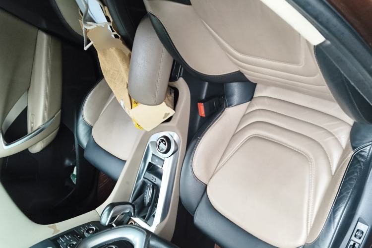 Used DS 6 2014 1.6T Luxury Edition THP160