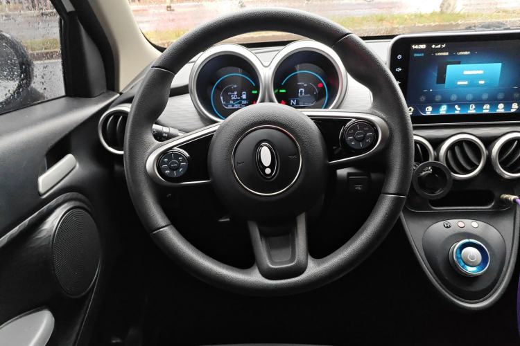 Used ORA Black Cat 2022 301km "Cute Pet" Version – Lithium Iron Phosphate Steering Wheel