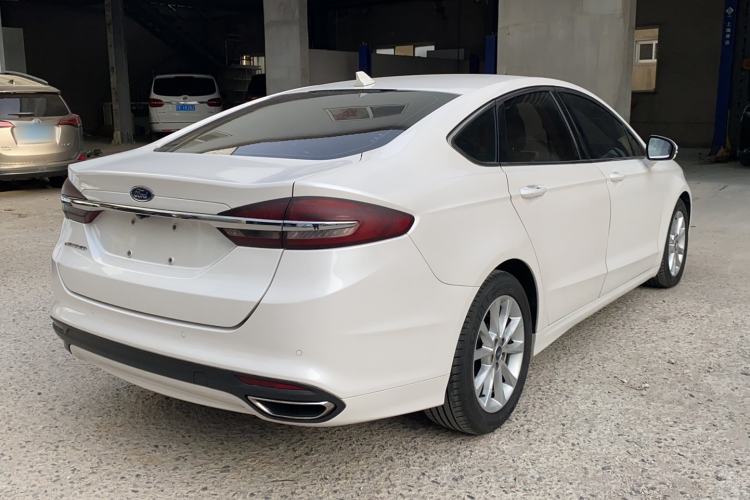 Used Ford Mondeo 2018 EcoBoost 200 Stylish Model Rear Right 45 Deg