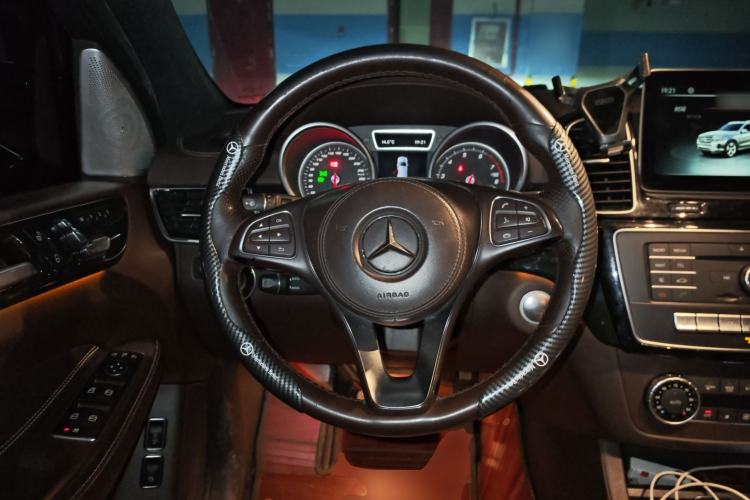 Used Mercedes-Benz GLS-Class 2017 GLS 450 U.S. specification Steering Wheel