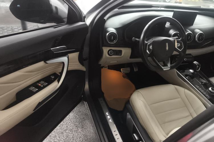 Used Wey VV7 2017 2.0T Flagship Model
