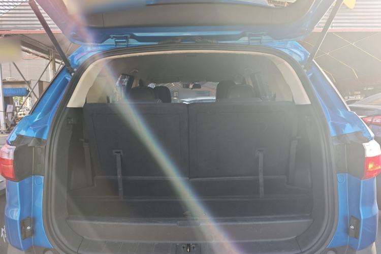 Used Dongfeng Fengon S560 2019 1.8L Manual Urban Model
