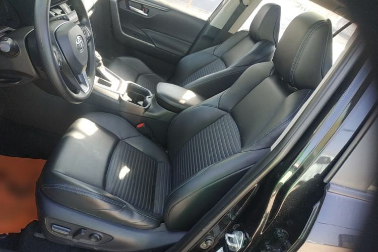 Used Toyota Wildlander 2020 2.0L CVT Two-Wheel Drive Tech Edition Left Front Seat