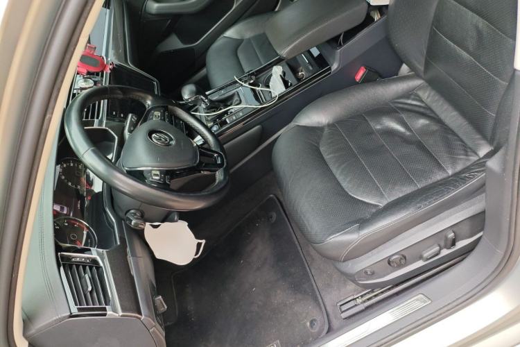 Used Volkswagen Phideon 2018 Revised Version 380TSI Two-Wheel Drive Business Edition
