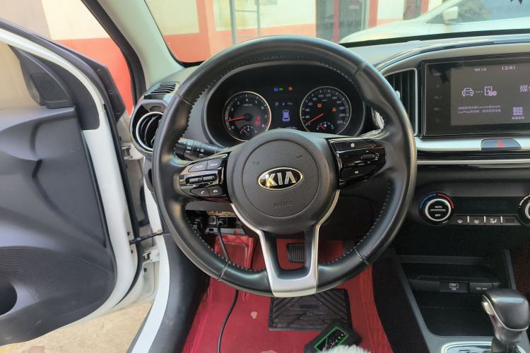 Used Kia kx1 Stonic 2019 1.4L Automatic Sport Edition China VI Steering Wheel