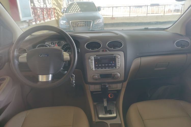 Used Ford Focus 2013 Hatchback Classic 1.8L Automatic Fashion Edition