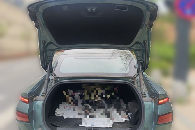 Used XPeng P7 2023 P7i 610 Pengyi Performance Edition Trunk