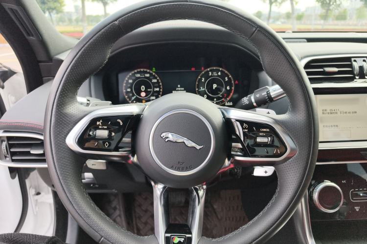 Used Jaguar XEL 2022 2.0T 250 PS R-DYNAMIC S Advanced Sport Edition Steering Wheel