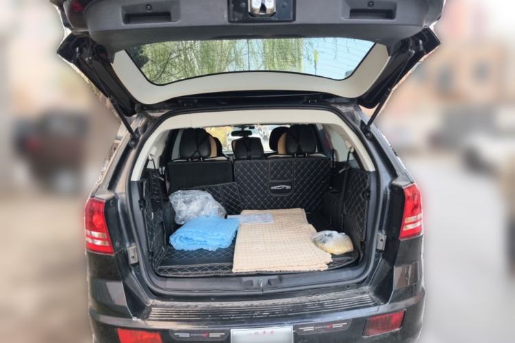 Used Dodge Journey 2010 2.7 Trunk