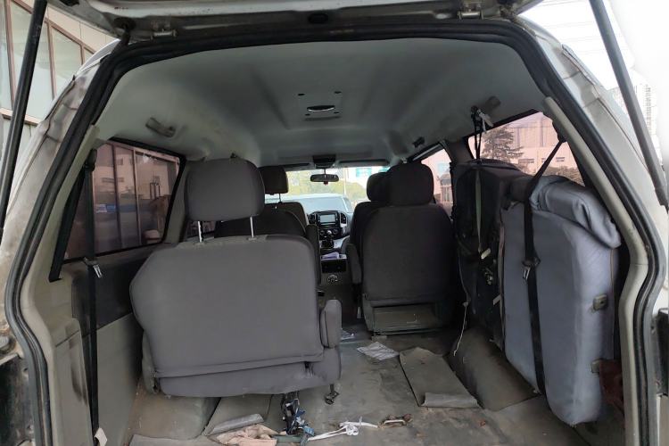 Used FORTHING Lingzhi 2014 M5 Q3 2.0L 7-seat Long-Wheelbase Comfort Version
