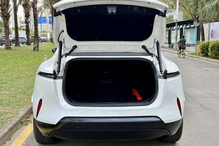 Used Avatr 11 2022 Long-Range Dual-Motor Luxury Edition 5 Seats
