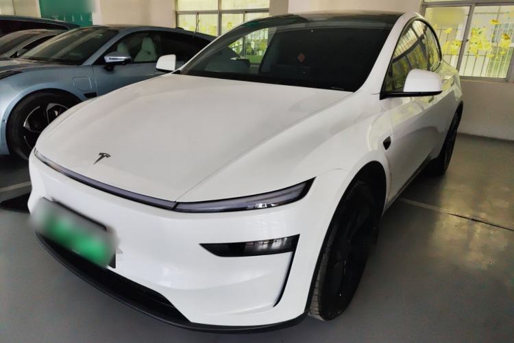 Used Tesla Model Y 2025 Rear-Wheel Drive First Edition