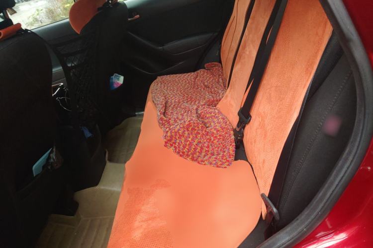 Used Mazda CX-5 2014 2.0L Automatic Two-Wheel Drive Urban Version Left Rear Seat