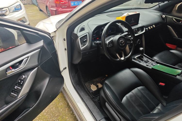 Used Mazda CX-4 2018 2.0L Automatic Two-Wheel Drive Blue Sky Dynamic Version China V Standard