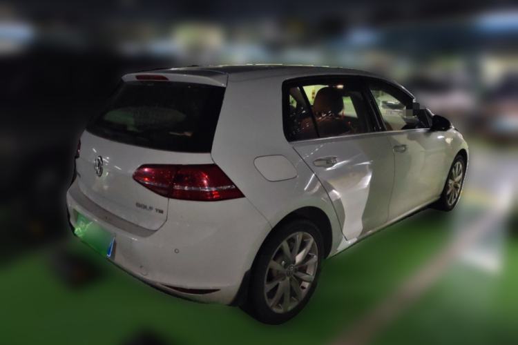 Used Volkswagen Golf 2015 1.4TSI Automatic Flagship Model Rear Right 45 Deg