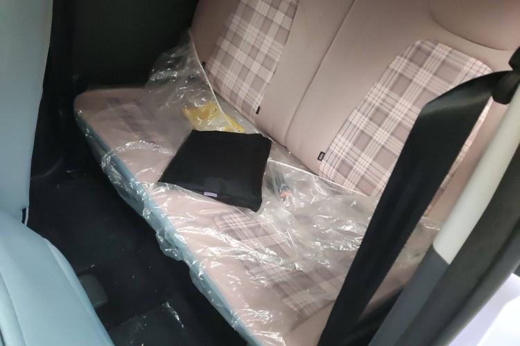 Used Chery QQ Ice Cream 2025 155km Sundae Edition Interior 4