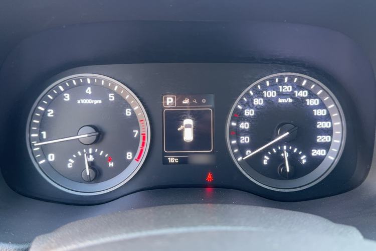 Used Hyundai Tucson 2018 1.6T Dual-Clutch Two-Wheel Drive 15th Anniversary Special Edition Instrument Cluster