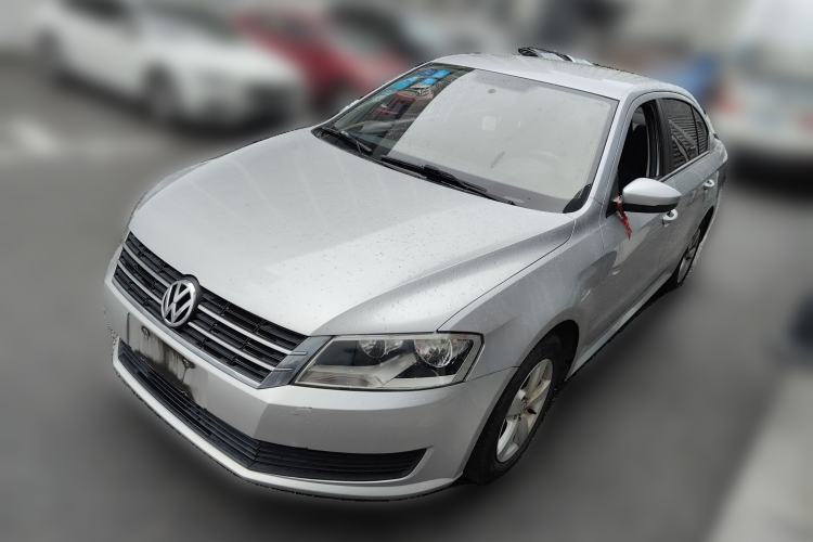 Used Volkswagen Lavida 2013 Revised Classic 1.6L Manual Fashion Edition