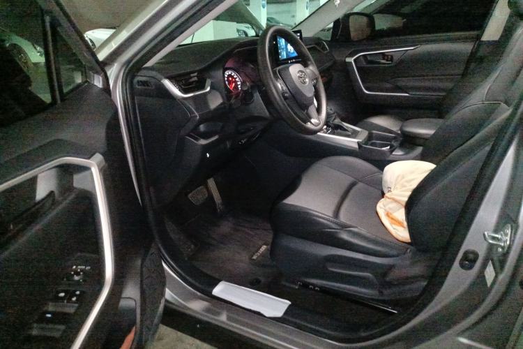 Used Toyota Wildlander 2023 2.0L CVT Two-Wheel Drive Leading Edition
