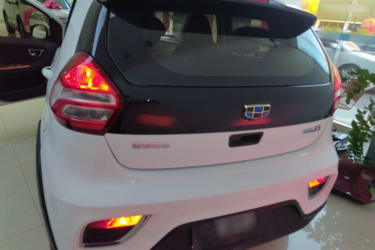 Used Geely Auto Vision X1 2017 1.3L Automatic Fun Edition
