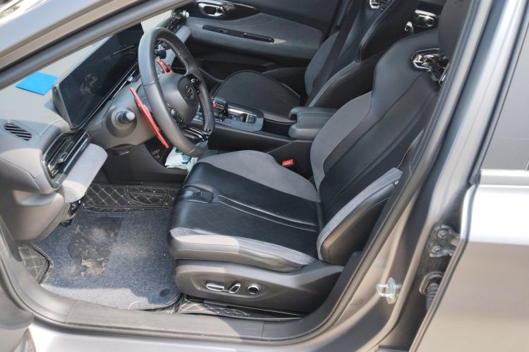 Used GAC Trumpchi EMPOW 2023 400T Automatic R MAX Left Front Seat