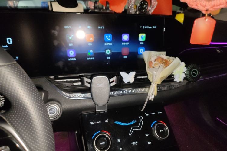 Used Bestune B70 2023 Third Generation 1.5T Automatic Enjoyment Version Audio And AC Panel