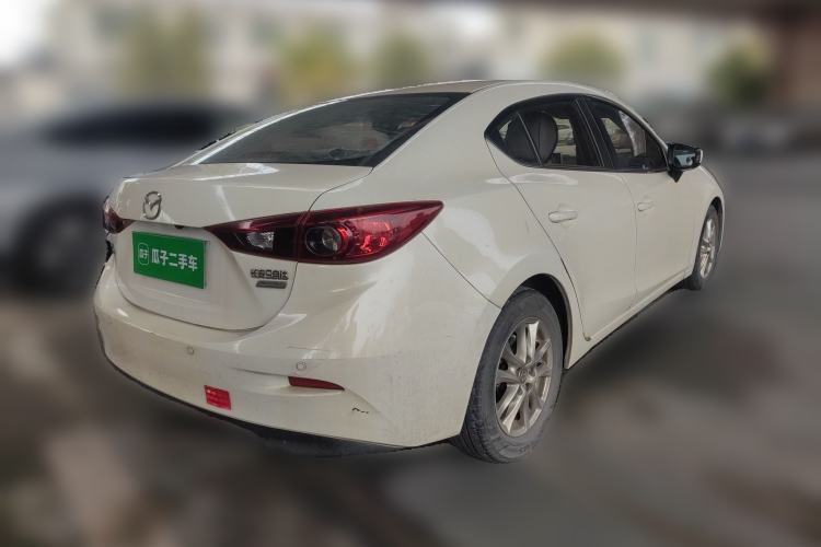Used Mazda 3 Axela 2016 Sedan 1.5L Automatic Comfort Model