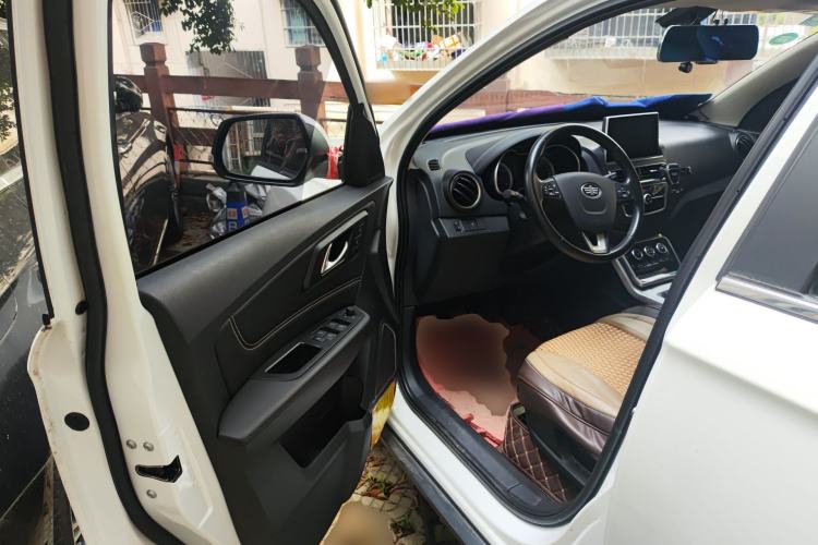 Used Bestune X40 2019 1.6L Manual Luxury Edition China VI Driver Seat