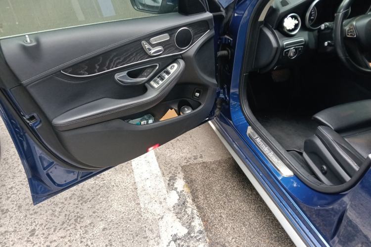 Used Mercedes-Benz C-Class 2015 Revised C 200 L Sport Edition Driver Seat