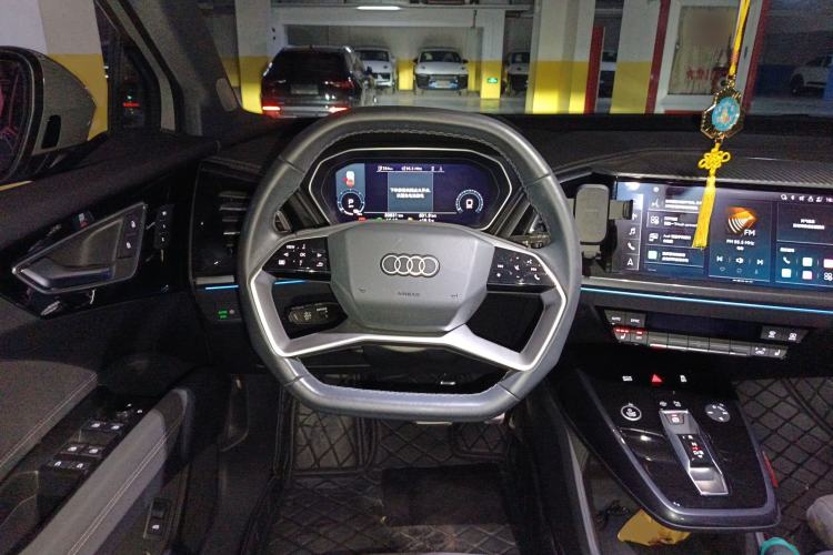 Used Audi Q4 e-tron 2023 40 e-tron Boundary Edition Steering Wheel