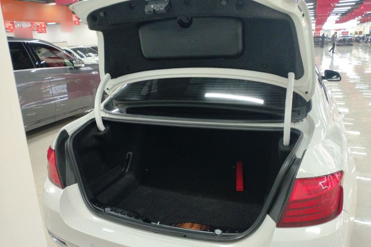 Used BMW 5 Series 2014 525Li Luxury Design Package