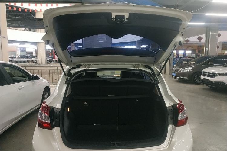 Used Nissan Tiida 2016 1.6L CVT Smart Drive Edition Trunk