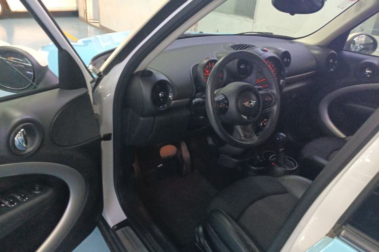 Used MINI Countryman 2014 1.6L COOPER Fun Driver Seat