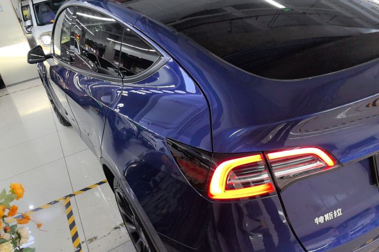 Used Tesla Model Y 2021 Long-Range All-Wheel-Drive Version