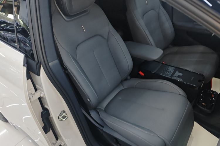 Used Lynk & Co Z20 2025 530 km Range Rear-Wheel Drive Max
