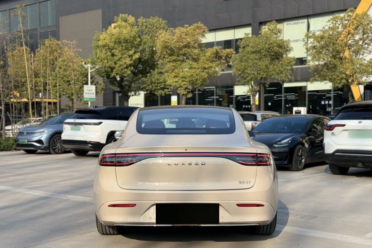 Used Hima Luxeed S7 2025 855 km Max