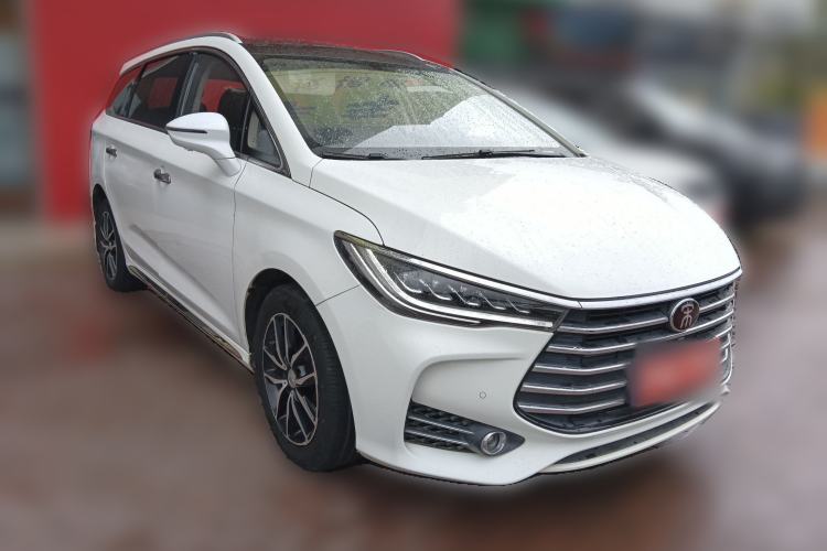 Used BYD Song MAX 2017 1.5T Automatic Smart Connect Prestige 7-Seater Front Right 45 Deg