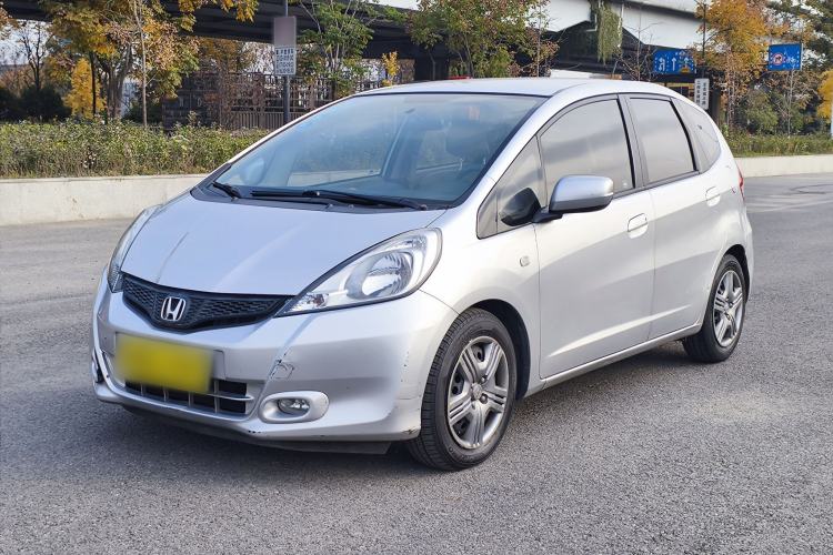 Used Honda Fit 2011 1.3L automatic comfort version