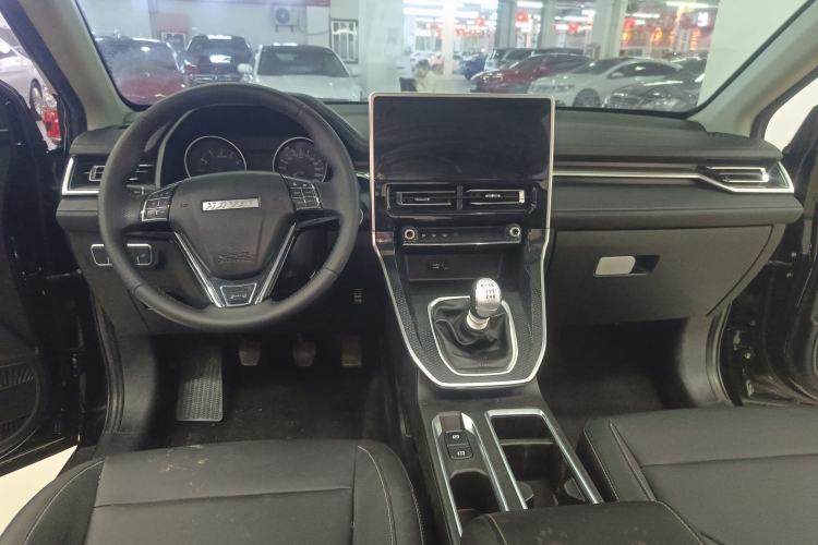 Used Haval M6 2021 PLUS 1.5T Manual Luxury Smart Connectivity Model Center Console