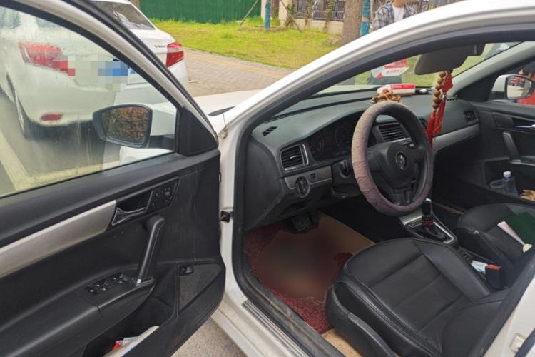 Used Volkswagen Lavida 2013 1.6L Automatic Comfort Edition Driver Seat