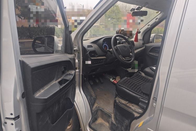 Used CHANGAN KAICHENG Ruixing M60 2023 1.6L CNG Comfort-Grade 6-Seater Passenger Vehicle
