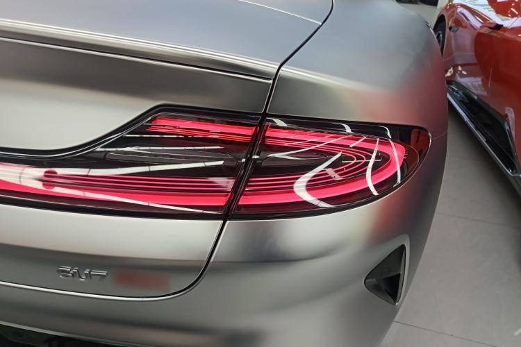 Used Xiaomi Auto SU7 2024 Four-Wheel Drive Ultra-Long Range Advanced Intelligent Driving Max Edition