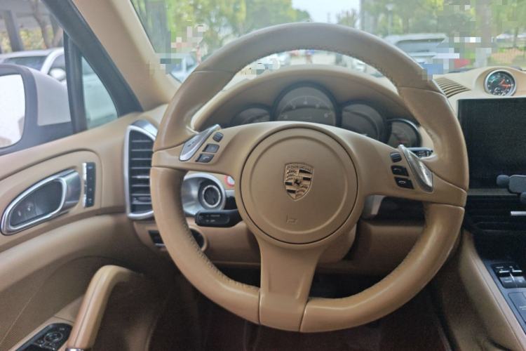 Used Porsche Cayenne 2011 3.6L automatic transmission U.S. specification
