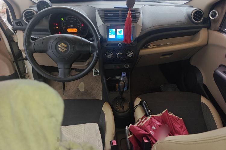 Used Suzuki Alto 2009 1.0L Automatic Luxury Version Center Console