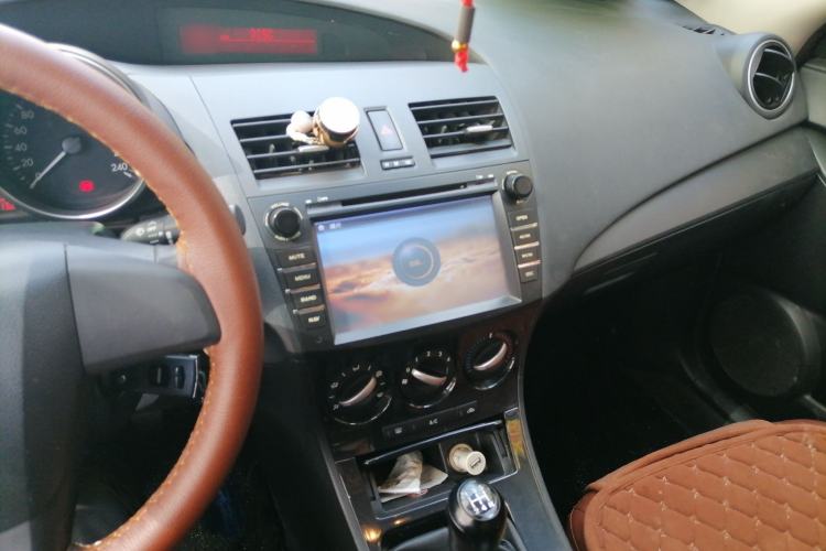 Used Mazda Mazda 3 2015 Sedan 1.6L Manual Comfort Model